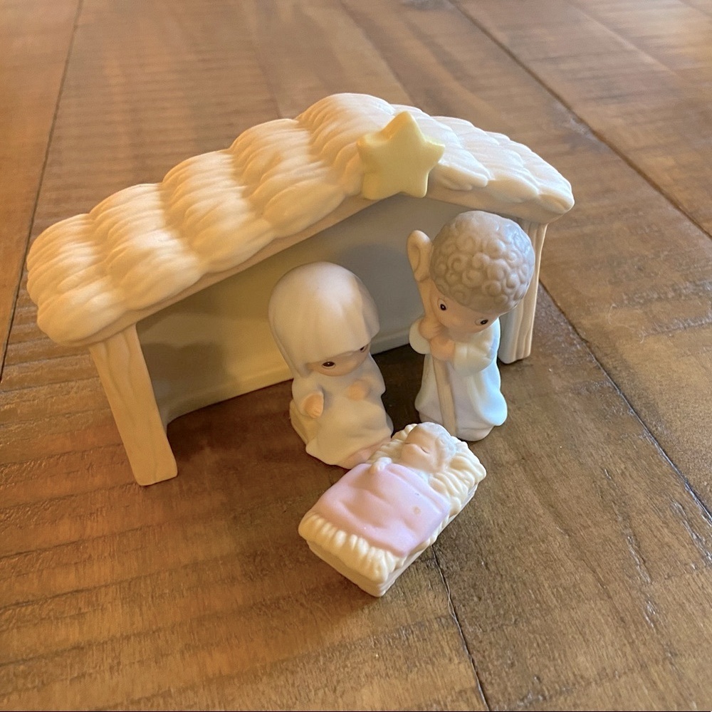 Precious Moments Christmas Nativity